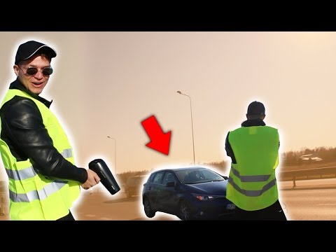 Matuojam automobilių greitį