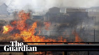 Strong winds fuel more than 21,000-acre Arizona wildfire