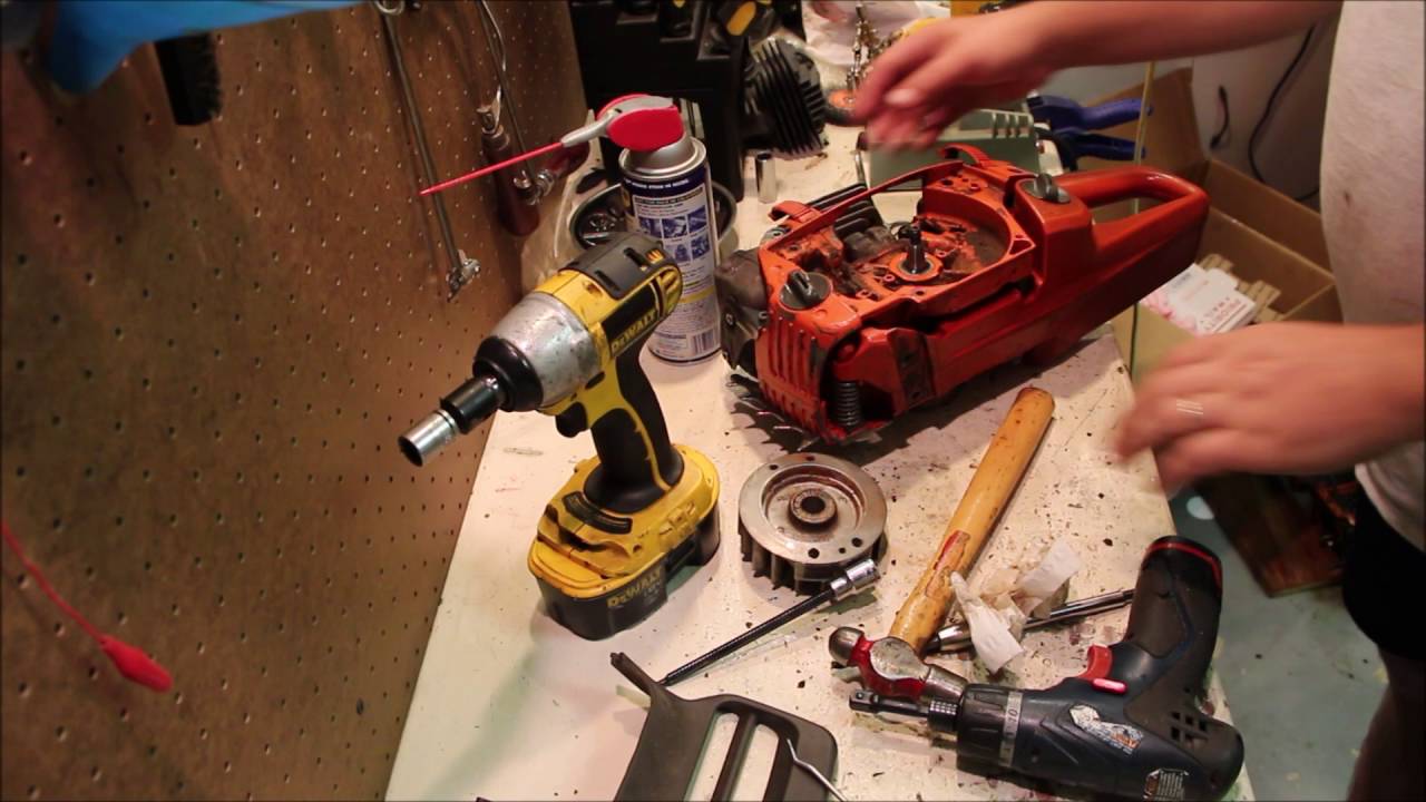 Husqvarna 346xp bolt for bolt teardown/rebuild part 1