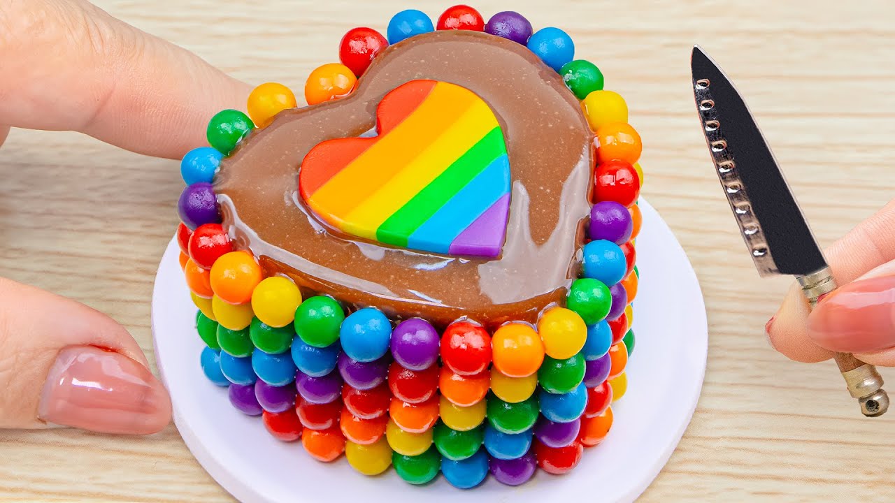 Enchanting Miniature Rainbow Cake | Amazing Miniature KitKat Chocolate ...