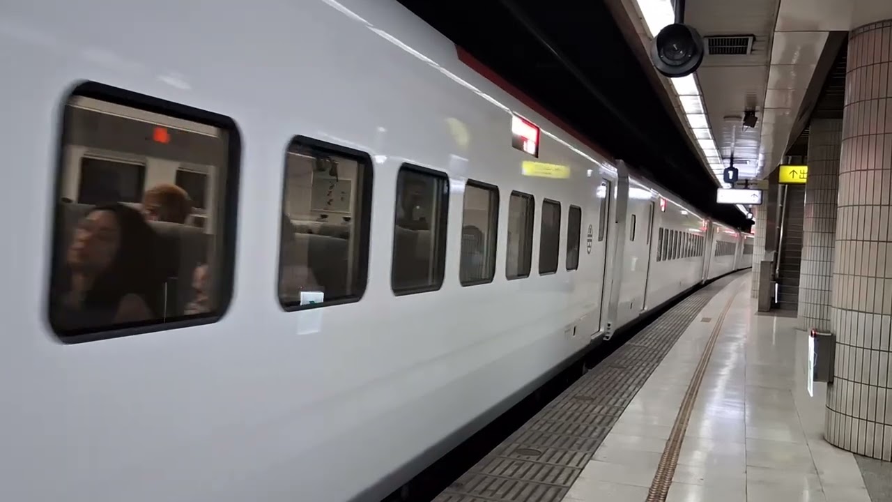 427次板橋出站編組3041／3042熱情揮手