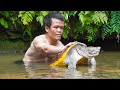 Dwarf family blocking the stream with rocks  rescuing sea turtles  grilled wild bamboo shoots meal
