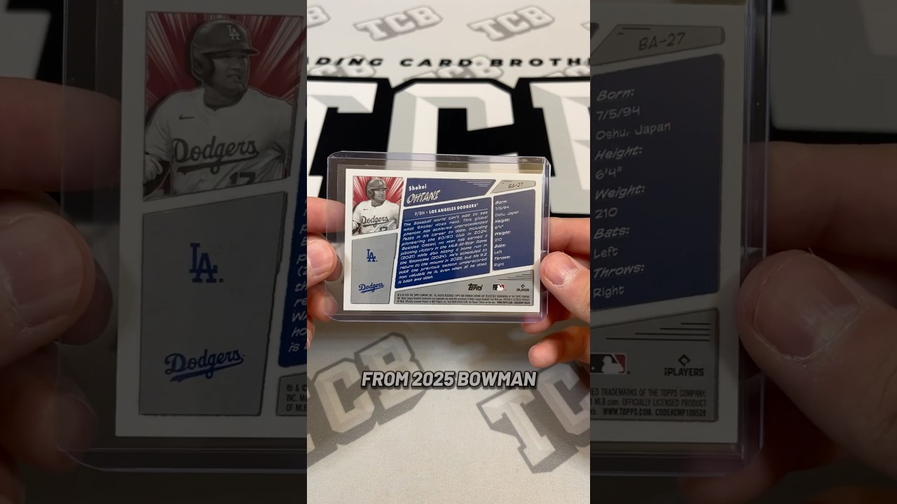 Card of the day! I was drawn to the low print run of this card and love the black refractor.