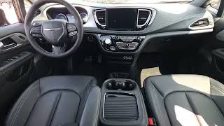 2024 Chrysler Pacifica Touring L Toledo, Maumee, Bowling Green, Monroe, Perrysburg OH