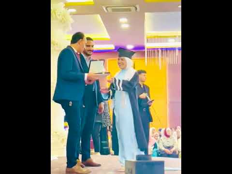 حفل تخرج كليه اداب