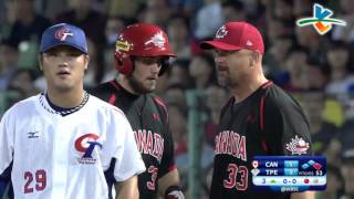 20151112 3局上 加拿大隊Jordan Lennerton 擊出左外野一分打點的一壘安打