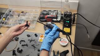 [Workshop ASMR] Assembly of animatronic blinking (no commentary)