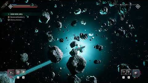 Everspace 2 - v0.5.18385 - Destroyer collision when spawning in an asteroid field