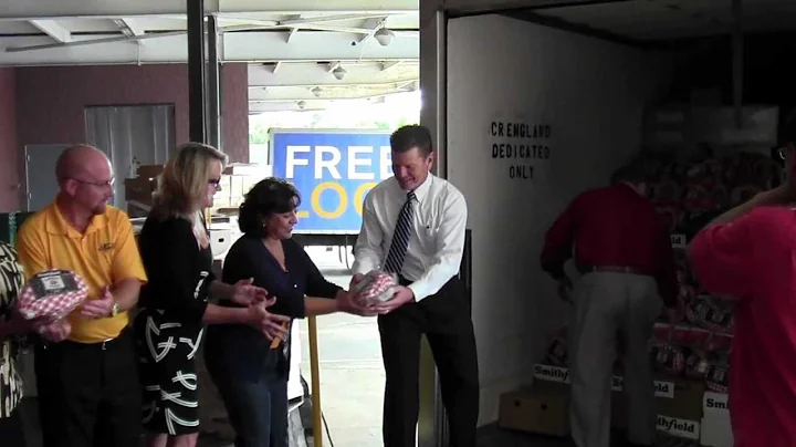 Unloading the Smithfield Hams truck with Patrick C...