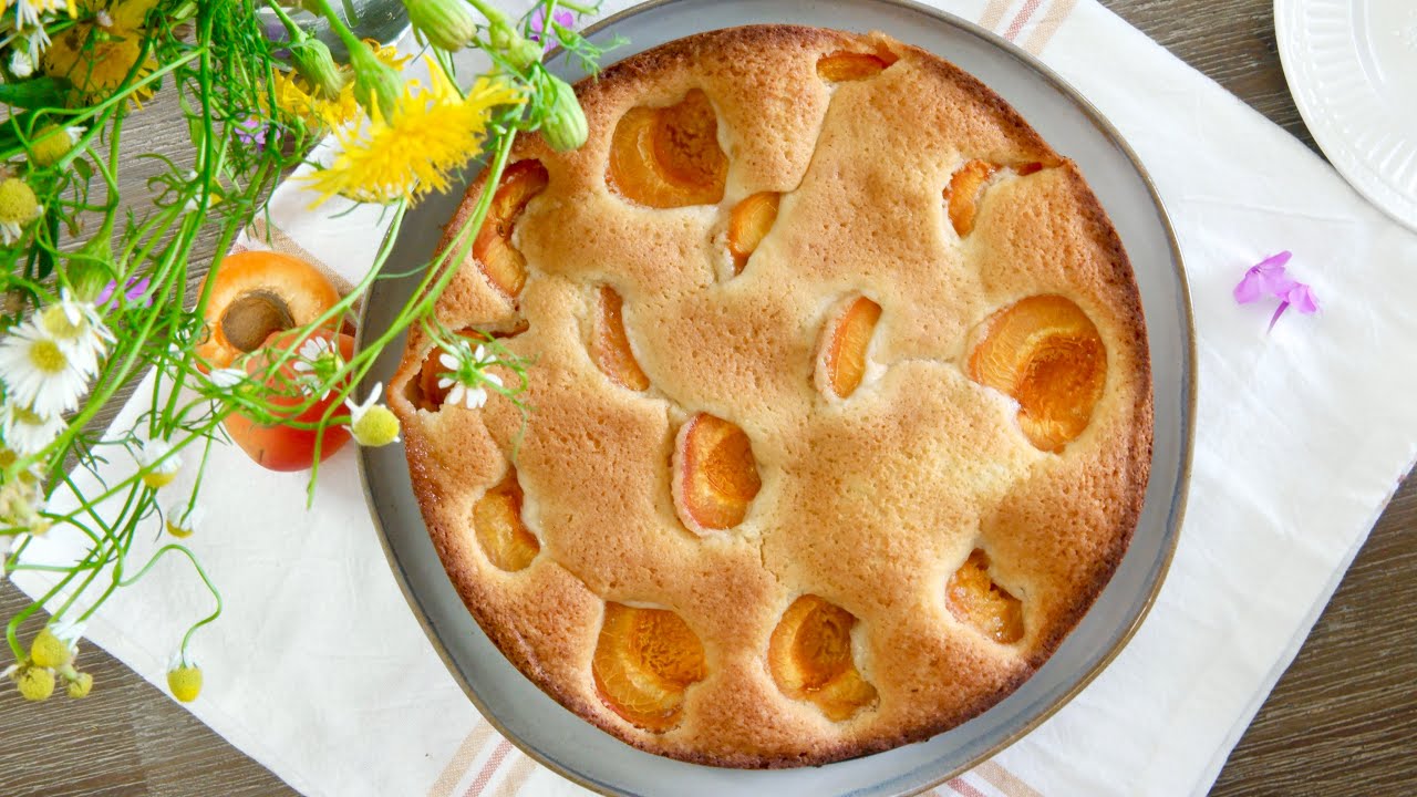 Сладкиш с кайсии - супер лесен плодов десерт