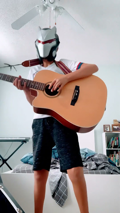 in understand, boywithuke claims to be somewhere in the video with no mask.  Upon rewatching, could this be him? : r/boywithuke