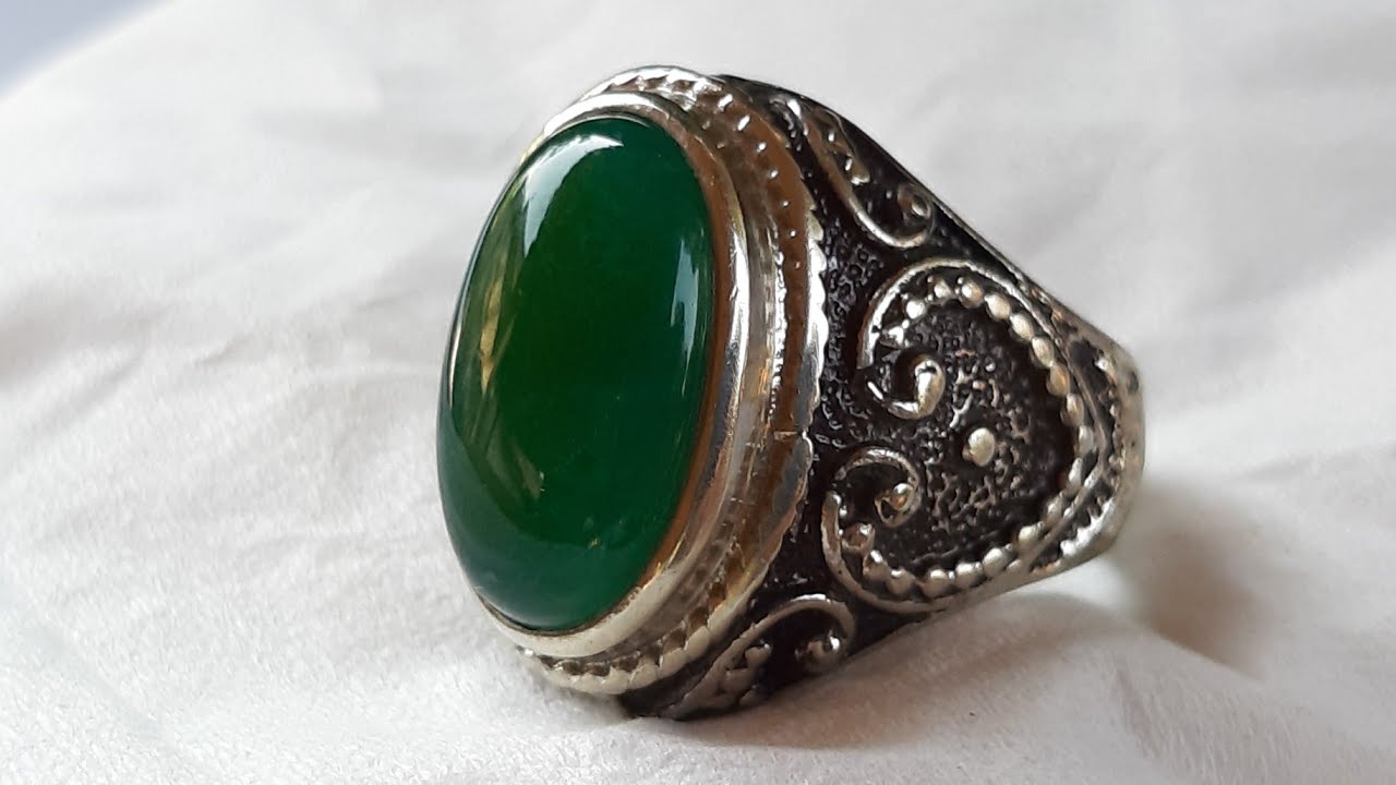 BACAN DOKO GULAO kristal mantap,, *warna hijau tua , Galian Lawas *Kode