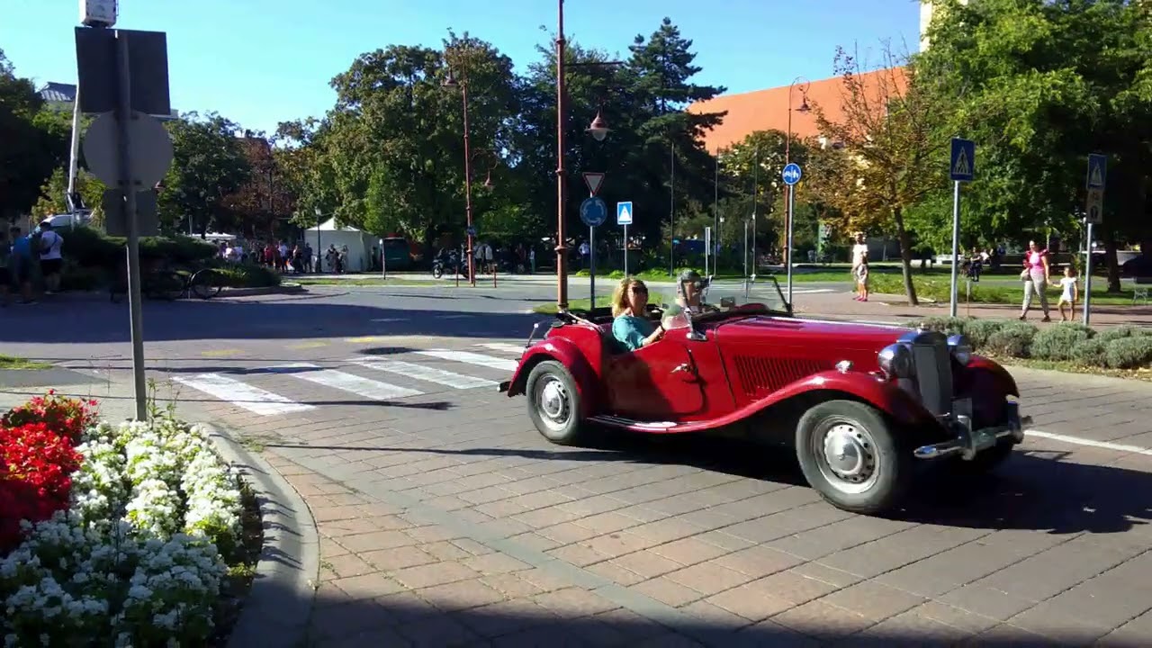 Veterán járművek felvonulása Szentes 2025
