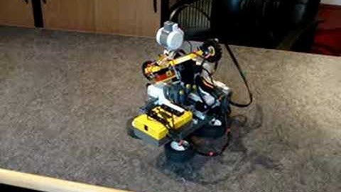 Sound localizing LEGO robot