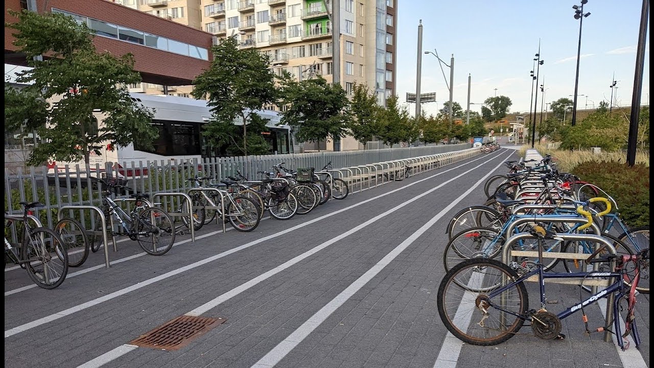 Stationnement Vélo Métro Longueuil / Longueuil Metro Bike Parking - YouTube