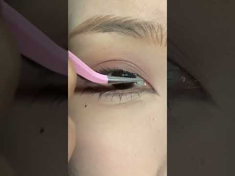 속눈썹 붙이는 방법에 대해 알아보도록 하자 #makeuptutorial #메이크업튜토리얼