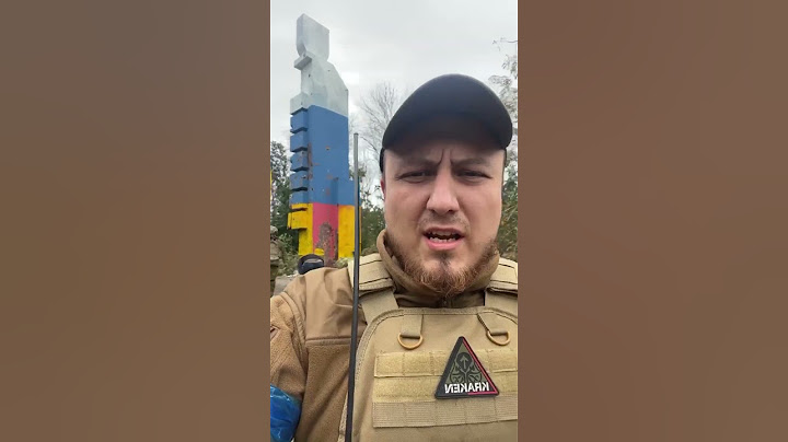 Полонені російські окупанти перефарбовують свої ж окупаційні символи у Куп'янську #shorts