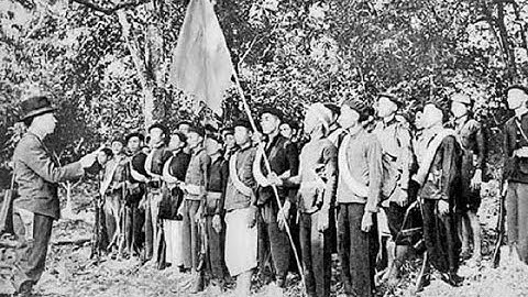 10 Vị tướng đầu tiên của QĐND Việt Nam được phong quân hàm