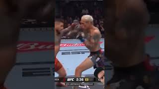Ilia Topuria Kalahkan Charles Oliveira