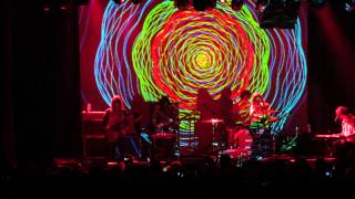 Tame Impala -'Why Won't You Make Up Your Mind?' -LIVE at La Riviera (Madrid, July 13th, 2013)
