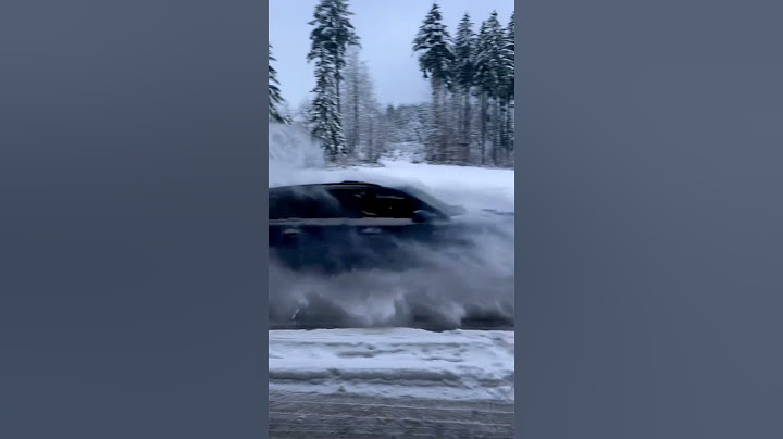 Audi RS6 rips up snow ❄️