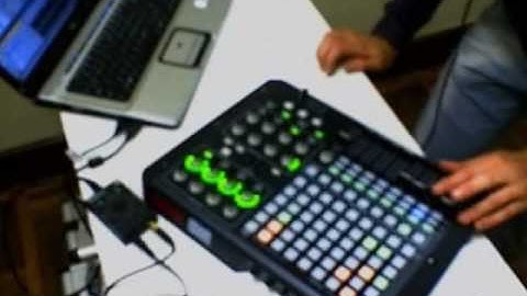 Mateus B. Performance Set with Ableton   Akai APC 40 @ TechnoTV