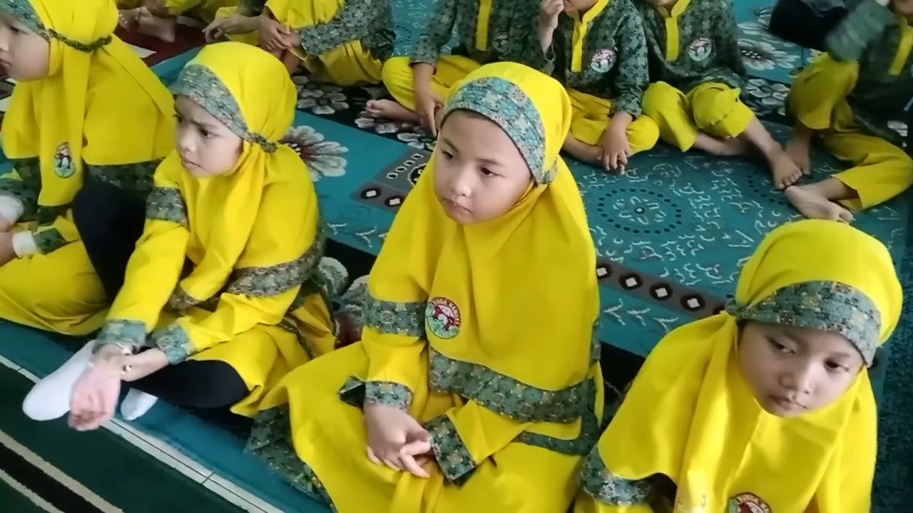 Senin, 02 Maret 2026