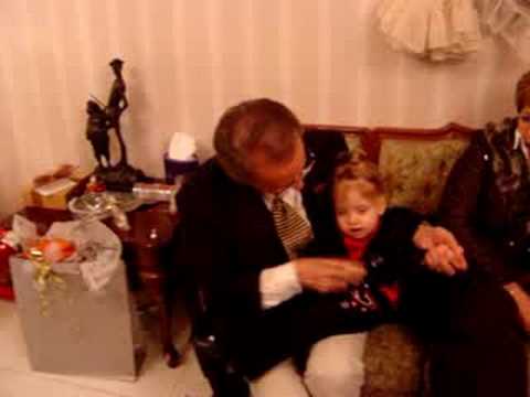 Carlos Villagran y Zara Villagran Rivera Navidad!