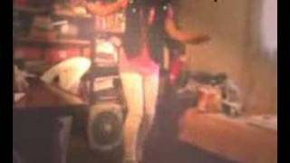 ellos bailan electro 2 , tirando pasos