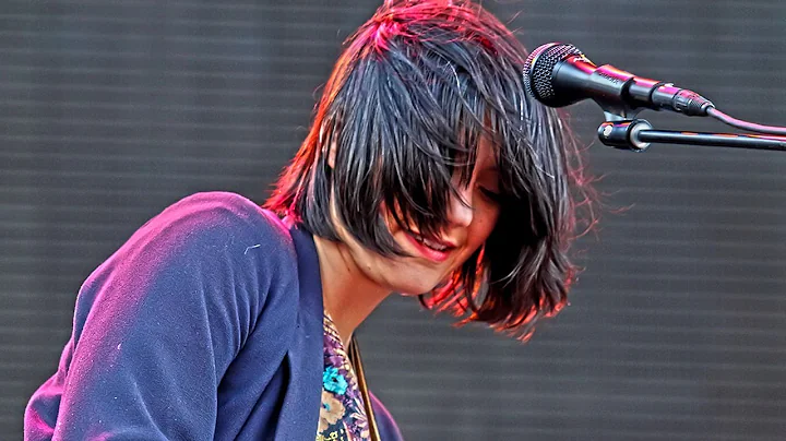 SHARON Van ETTEN  One Day - live in Manchester, Te...
