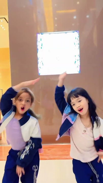 LEIKA & BELLA DANCE MUNAROH VIRAL DI MALL JAKARTA🤩#leika #shorts #viral