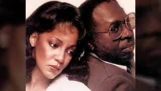 Linda Clifford &amp; Curtis Mayfield - Between You Baby And Me