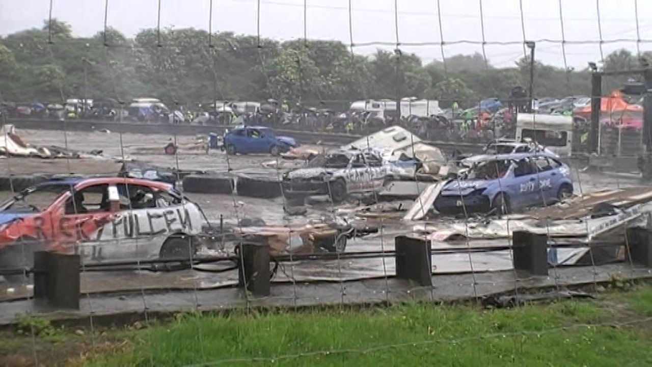 Standlake May 29th 2017 ~ Caravan Demolition Derby