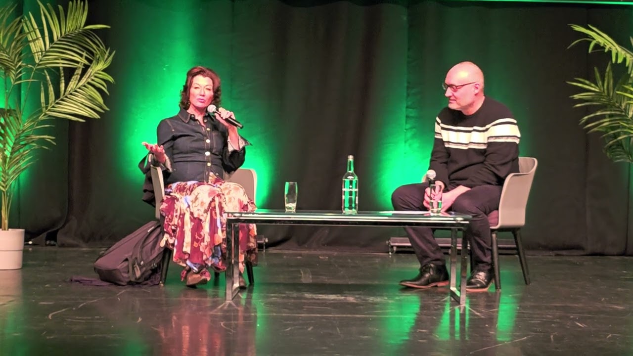 CONVERSATION WITH AMY GRANT 