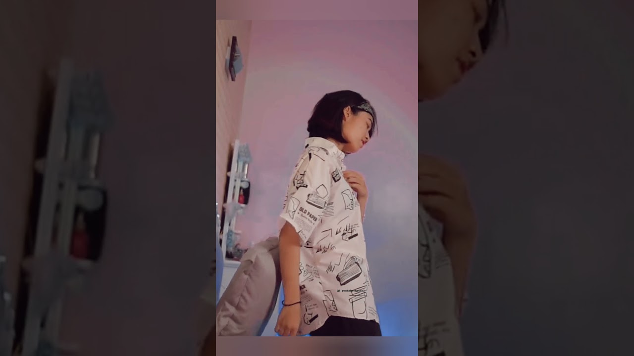 ⁣[Lesbian/Bách hợp] Cũng thích mạnh bạo mà sợ đauuuuu