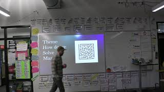 Quantum coding solving mazes