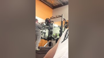 Gym Fail Bicep Curls