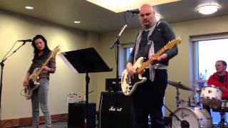 Smashing Pumpkins Mayonaise Live in a Conference Room