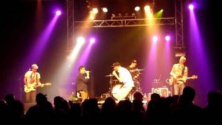 Postmen - U wait (long version) live 25-2-2012 poppodium Apollo Emmen