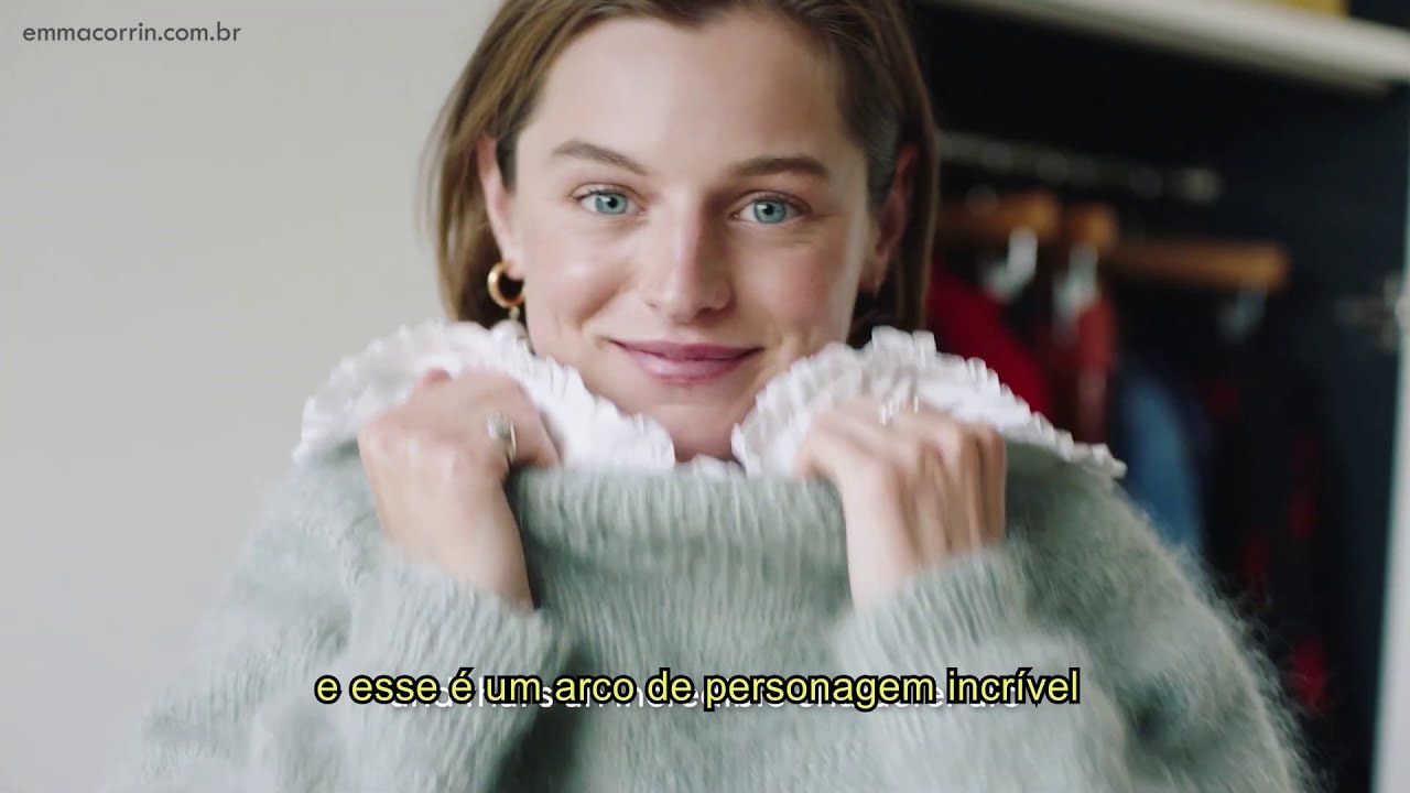 LEGENDADO: Emma Corrin compartilha a história do seu guarda-roupa com o