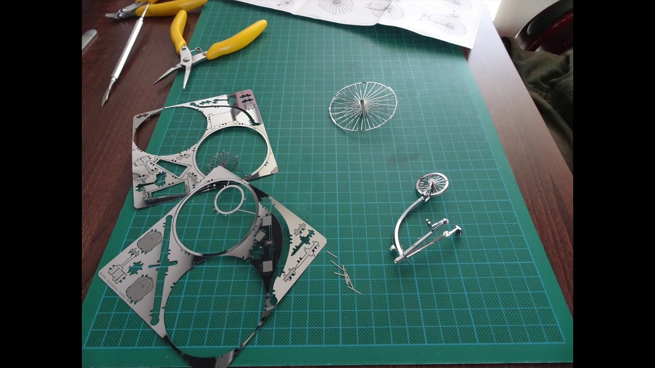 Accessorio Steampunk Uomo Donna Spilla Distintivo Steampunk In Metallo - Bicicletta Penny Farthing 'Il Prigioniero', Argento Warhammer Bits Accessorio Steampunk Uomo Donna Spilla Distintivo Steampunk In Metallo - Bicicletta Penny Farthing 'Il Prigioniero', Argento Warhammer Bits