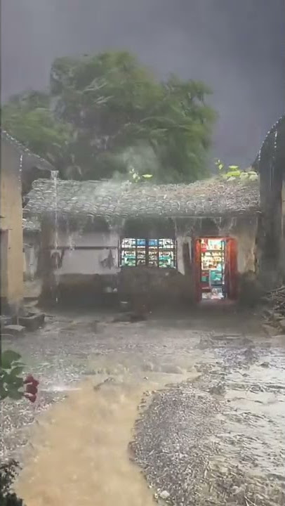 hujan angin kencang dan suara petir yg mengerikan 😲 #short #shorts #pemandanganalam #youtubeshort