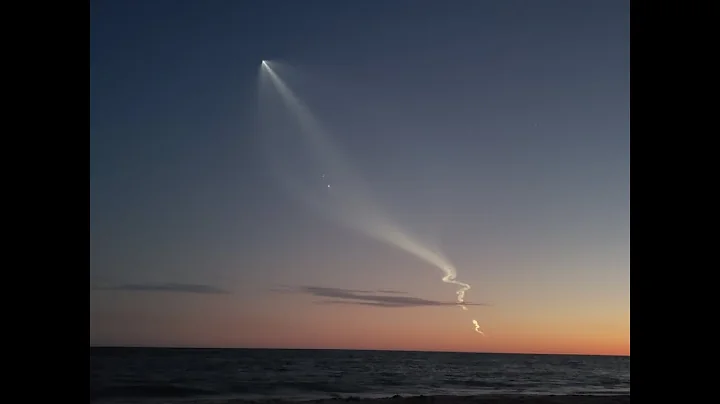 SpaceX Falcon 9 Rocket Launch seen at Emerald Isle...