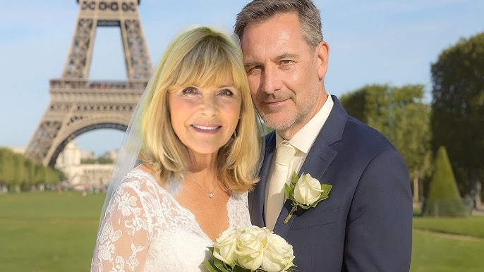 Mit 82 Jahren gibt LENA VALAITIS endlich zu, was wir schon immer vermutet  haben. - YouTube