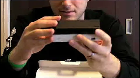 Nintendo DSi Unboxing Video w/CheapyD