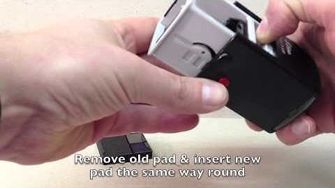 Changing an ink pad in a Shiny Multi-Coloured Self-inking Stamp