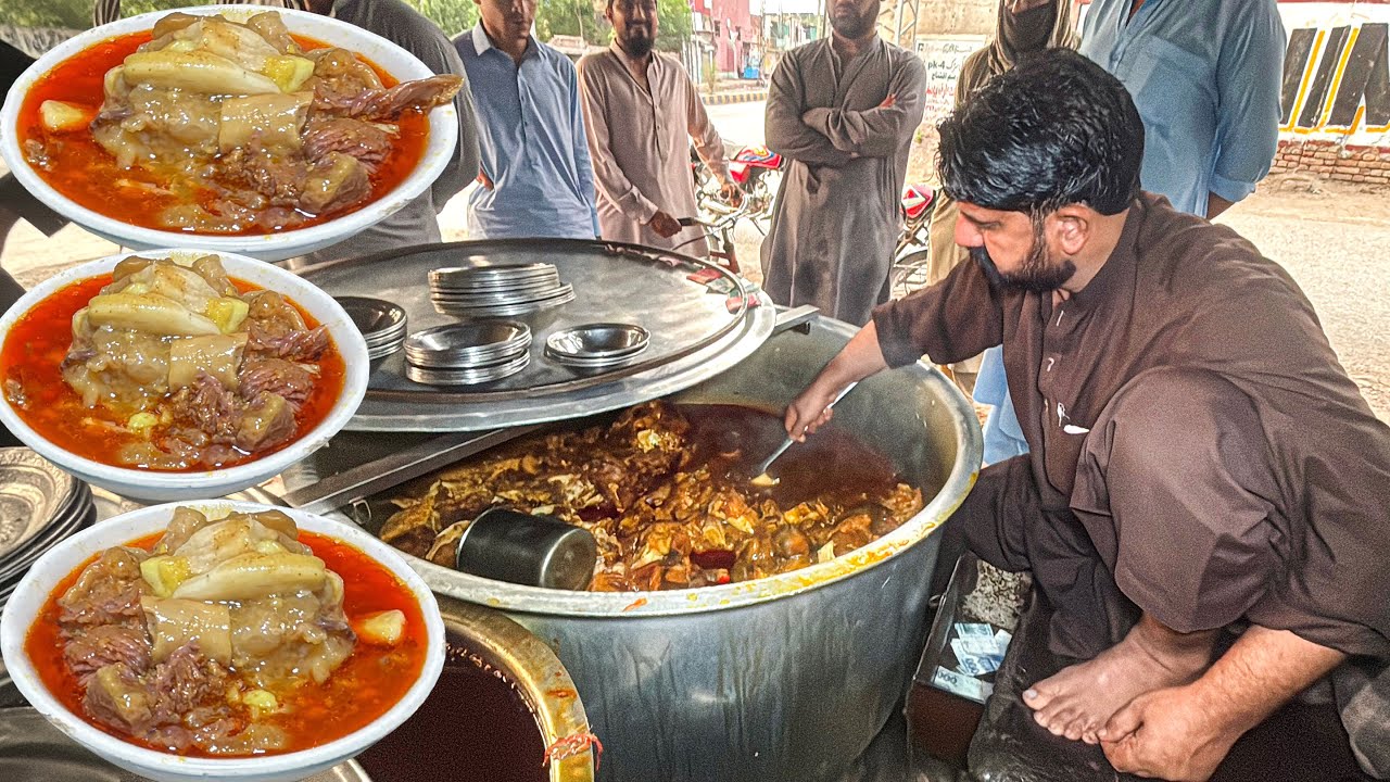 INCREDIBLE TASTE CHANGED EVERYTHING!! Most Famous Peshawari Paye Nashta | Ahmad Siri Paye Pakistan