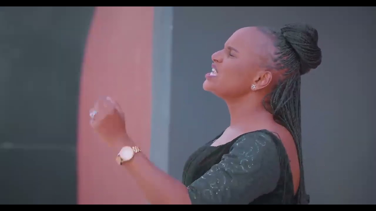 ROSEMARY GEORGE SHOCKED MANY THROUGH WORSHIP SONG....