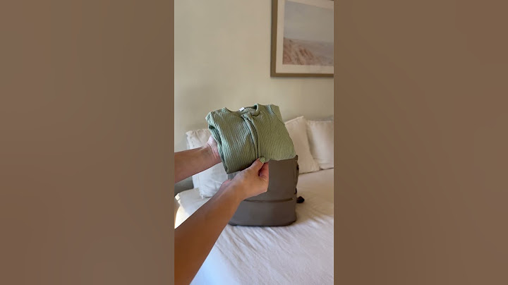 Packing babys hospital bag #pregnant #hospitalbag #hospitalbagessentials #newborn #newbornessentials