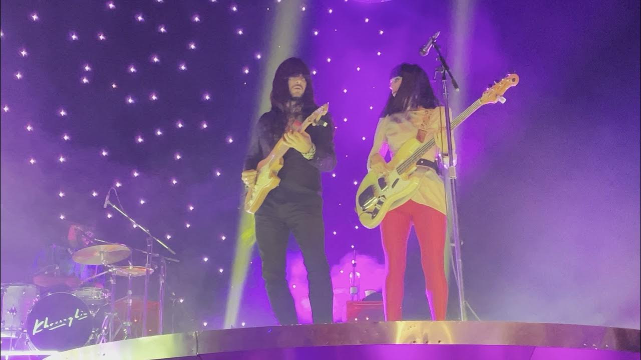 Khruangbin Cómo Me Quieres (20211218 San Antonio, TX) YouTube